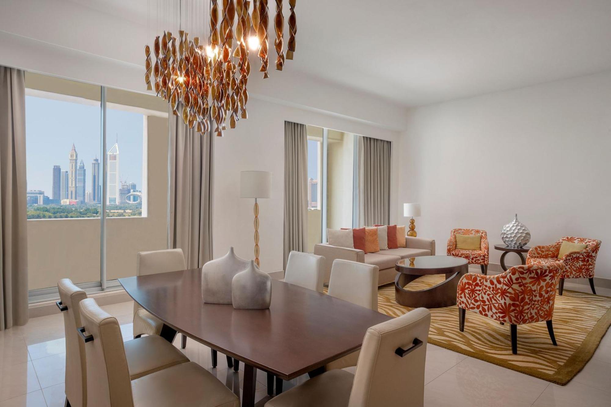 Marriott Executive Apartments Al Jaddaf, Дубай Экстерьер фото A suite at the hotel