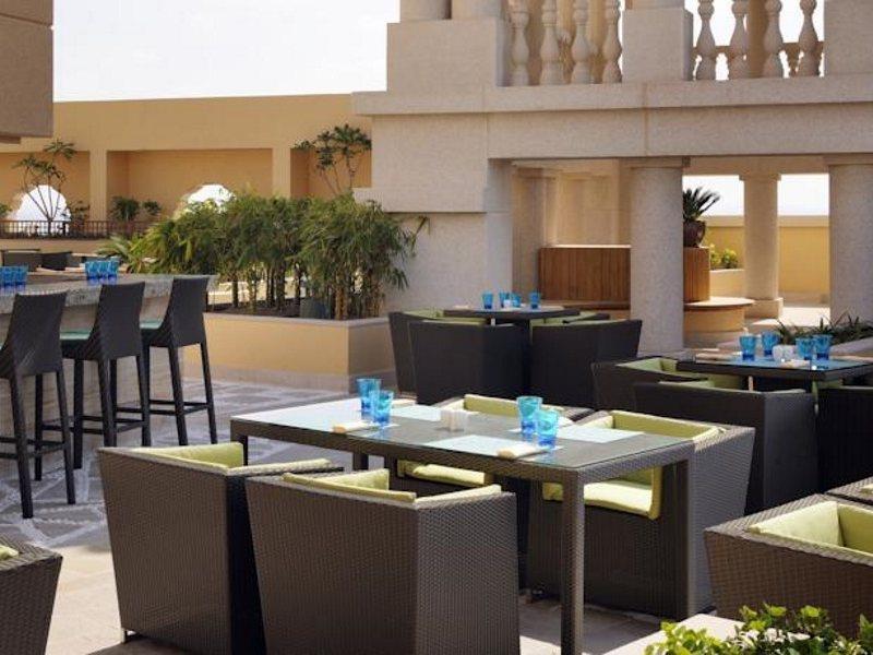 Marriott Executive Apartments Al Jaddaf, Дубай Экстерьер фото The Terrace